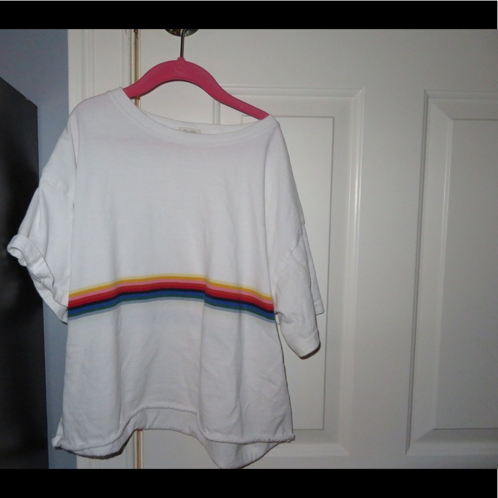 Trendy brandy Melville shirt!